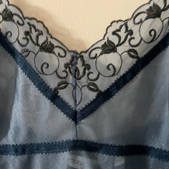 Victoria's Secret (Large) Sheer Blue Baby Doll with Black Lace Trimmed Lingerie - Picture 10 of 10